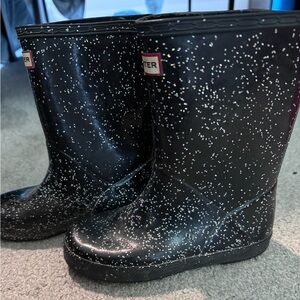 Hunter rain boots- size US 12B/13G. Black with glitter.